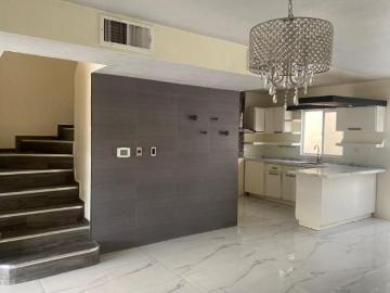 CASA EN VENTA FRENTE A PARQUE SAN PATRICIO 4 SECTOR SENDERO CD JUAREZ CHIH