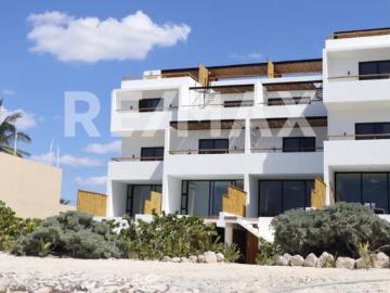 CASA EN VENTA, FRENTE AL MAR. 4