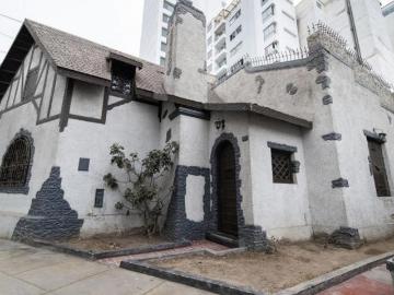 CASA EN VENTA FRENTE AL PARQUE DE LAS AGUAS EN SANTA BEATRIZ