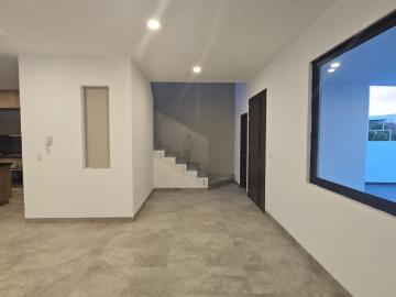 CASA EN VENTA FRENTE ?REA VERDE EN LA QUERENCIA LEON GTO. ZONA NORTE A 10 MIN DE PLAZA MAYOR