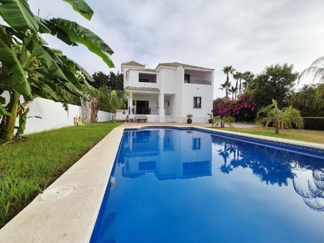 Casa en venta Guadalmina, España