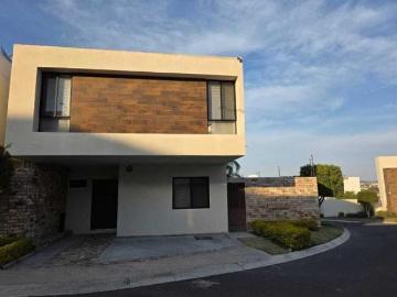 Casa en venta Gala Juriquilla, Queretaro. con jardin, cuarto de servicio