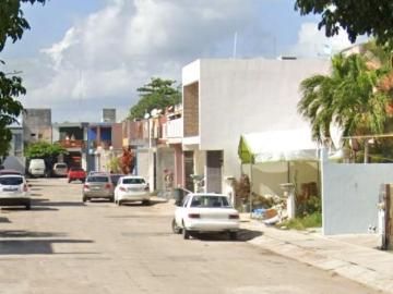 Casa En Venta, Garantía Hipotecaria, En Playa Del Carmen, Q.r. ADR