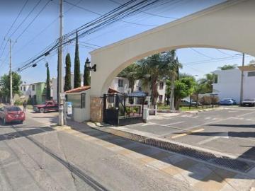 Casa en venta Geovillas los Olivos San Pedro Tlaquepaque Recuperación Bancaria