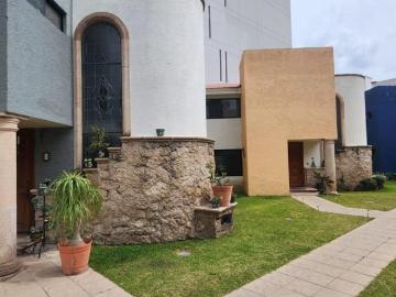 CASA EN VENTA JARDINES DE GUADALUPE