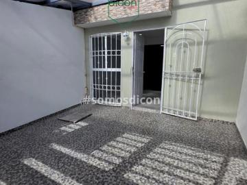 Casa en Venta Jardines de Santa Rosa