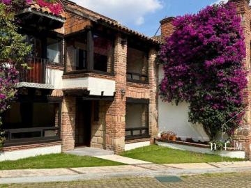 Casa en Venta, Jesus del Monte. Cuajimalpa 176 m2 en condominio 3 estacionamientos