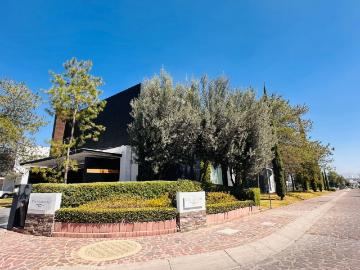CASA EN VENTA LA CAMPI?A LEON GTO ZONA NORTE, UBICADA EN ESQUINAN CON REC?MARA EN PLANTA BAJA