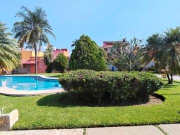 CASA EN VENTA LA CAMPIÑA PARA AMPLIAR CON ALBERCA