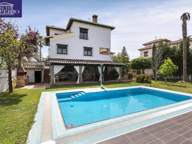 Casa en venta La Zubia, Andalucía