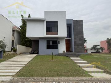 CASA EN VENTA LAGUNAS DE MIRALTA