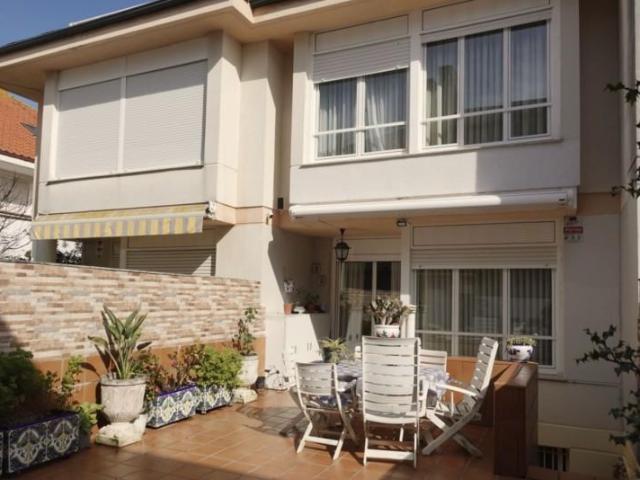 Casa en venta Laredo
