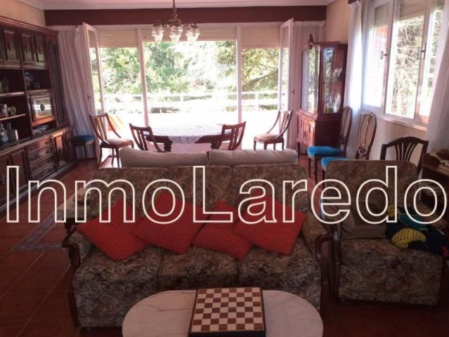 Casa en venta Laredo
