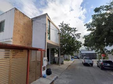 Casa en venta, Leandro Valle, Mérida Yucatán, México. LUN