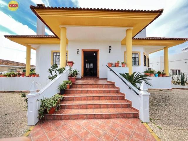 Casa en venta Lepe