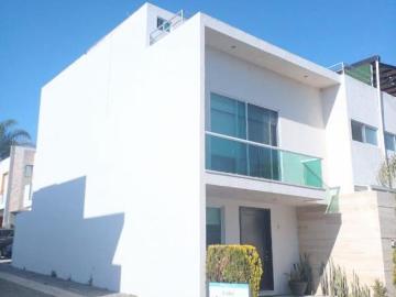 Casa en venta Lomas de Angelópolis III, Cerca del Centro Comercial Angelópolis, UDLAP, UVP