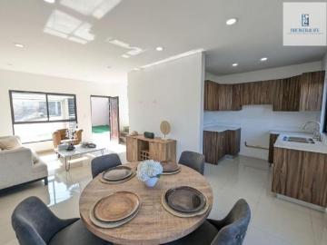 Casa en venta Lomas de la presa amplio patio