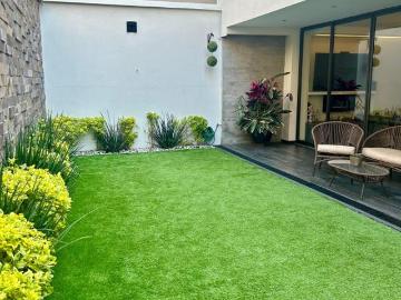 Casa en venta Lomas de Tarango/hermosa frente al parque