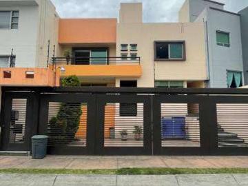 Casa en venta Lomas Verdes Sexta Seccion 3 dormitorios 241 m2