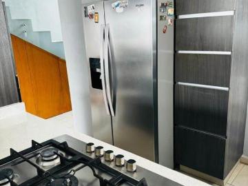 Casa en Venta Lombardia Residencial