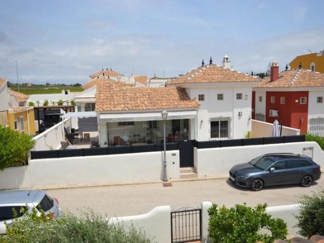 Casa en venta Los Montesinos