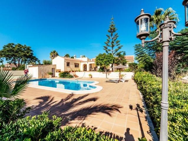 Casa en venta Los Montesinos