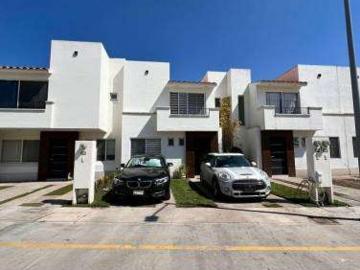 CASA EN VENTA PUERTA DE PIEDRA 3 dormitorios 117 m2
