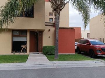 CASA EN VENTA PUERTA REAL CORREGIDORA QUERETARO