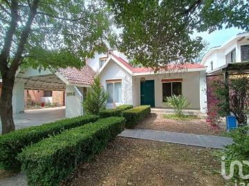 CASA EN VENTA PULGAS PANDAS NORTE AGUASCALIENTES JUNTO AL CAMPO DE GOLF