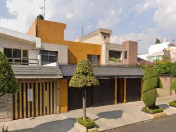 CASA EN VENTA P.º de La Hacienda 34, Paseos de Taxqueña, Coyoacán, CDMX