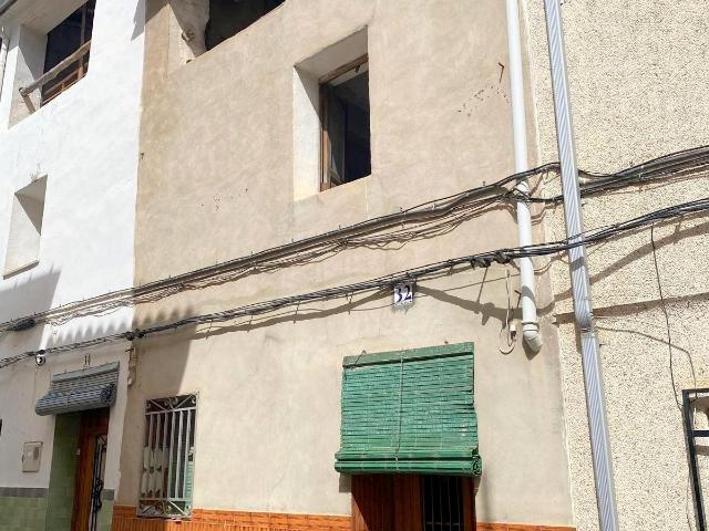 CASA EN VENTA PARA REHABILITAR EN SANTA ANA