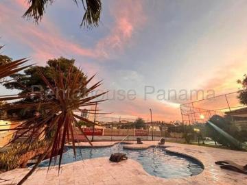 Casa en venta PH Golden Spring Condado del Rey IH 25 9679