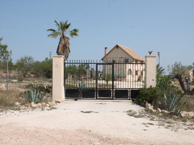 Casa en venta Pinoso