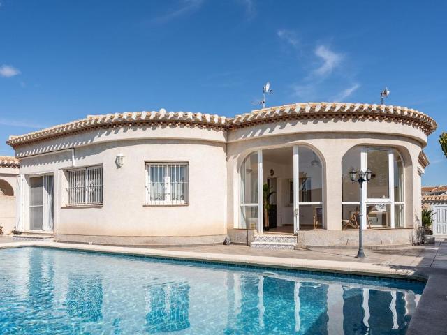 Casa en venta Playas de Orihuela, España