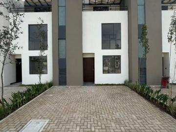 CASA EN VENTA POR RESIDENCIAL TERRANOVA CON ROOF GARDEN PRIVADA CON ALBERCA