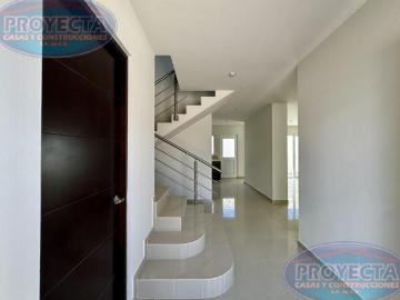 CASA EN VENTA POR SALIDA A MAZATLAN EN PRIVADO, FRAC. BALCON DE TAPIAS