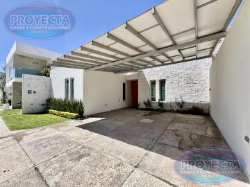 CASA EN VENTA POR SALIDA A MEZQUITAL CERCA DE LA COCA EN FRAC PRIVADO, FRAC. LOS LAURELES RESIDENCIAL
