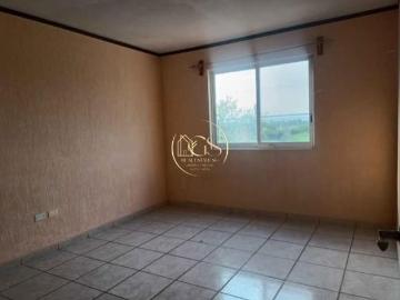 CASA EN VENTA PRADERAS DE SANTA LUCIA CELAYA