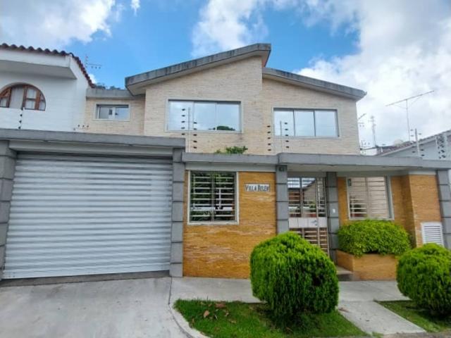 Casa en Venta Remodelada Amoblada Urb Los Castores San Antonio