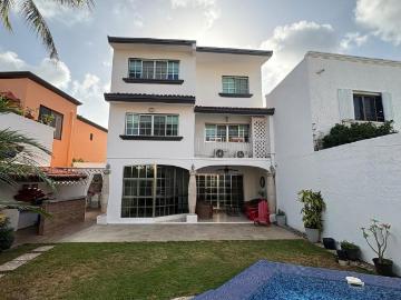 Casa en Venta / Renta en SM 44, Canc?n, Q. Roo