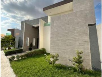 Casa en Venta. Residencia al norte de Saltillo