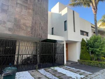 CASA EN VENTA RESIDENCIAL QUETZALCOATL A UN LADO DEL DEPTORTIVO DE VW