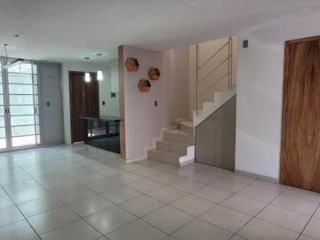 CASA EN VENTA, RESIDENCIAL VALLE DEL SUR, REMODELADA, ACABADOS DE LUJO