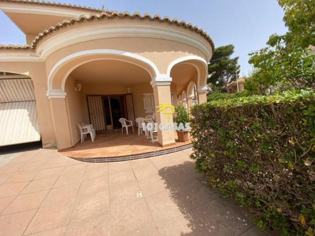 Casa en venta Sueca