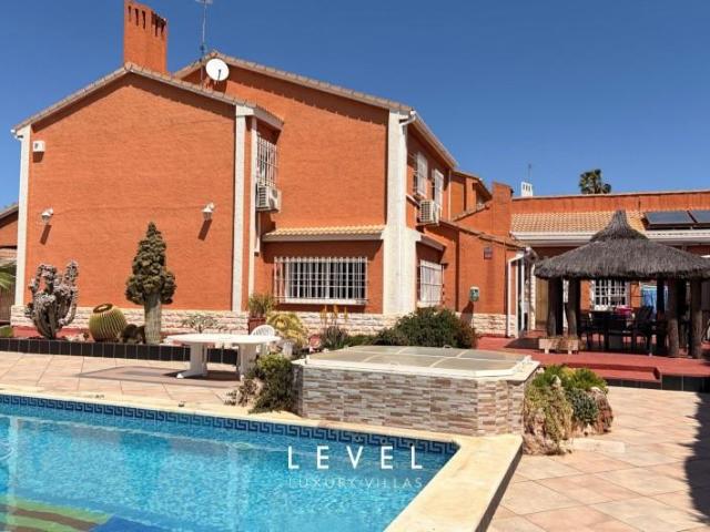 Casa en venta San Antonio de Benagéber