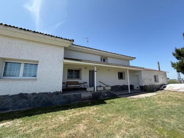 Casa en venta Sanchonuño