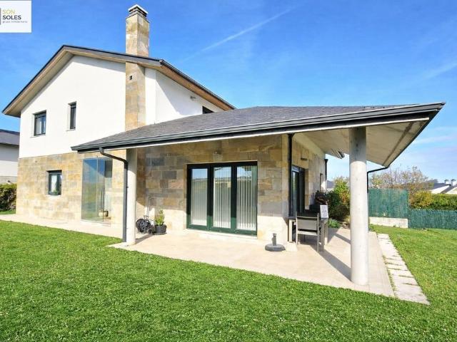 Casa en venta Santa Cruz de Bezana, España