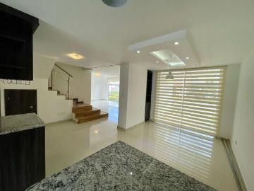 Casa en Venta Sector San Luis Shopping Valle de los Chillos 3 habitaciones y un estudio Casa en Venta en Quito Alangasí