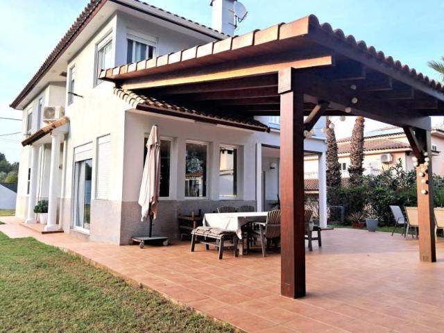 Casa en venta Serra