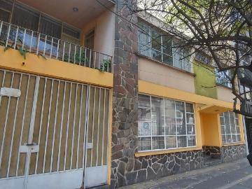 Casa en Venta sobre Av. Patriotismo con uso de suelo HM/8/20/Z